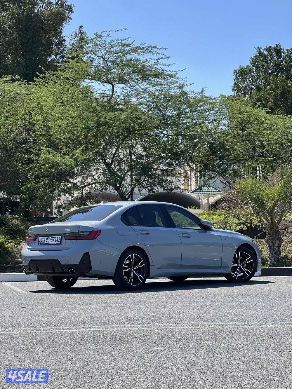 بي ام دبليو 318i موديل 20254