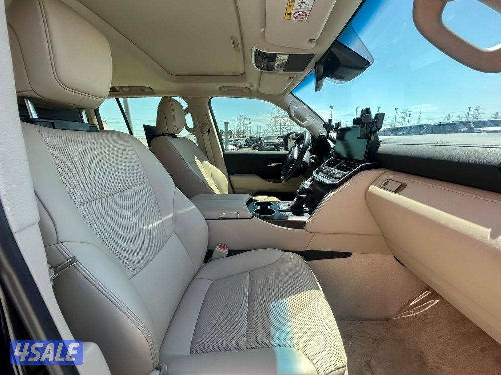 تويوتا لاند كروزر GX.R AEROs  twin turbo.V6 موديل 2024 ماشى 32.000 k.m5