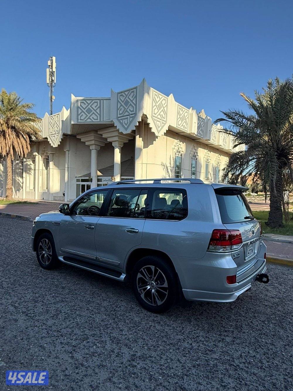 لاند كروز VXRSالساير 2020 بحاله نادره عداد 113 الف2