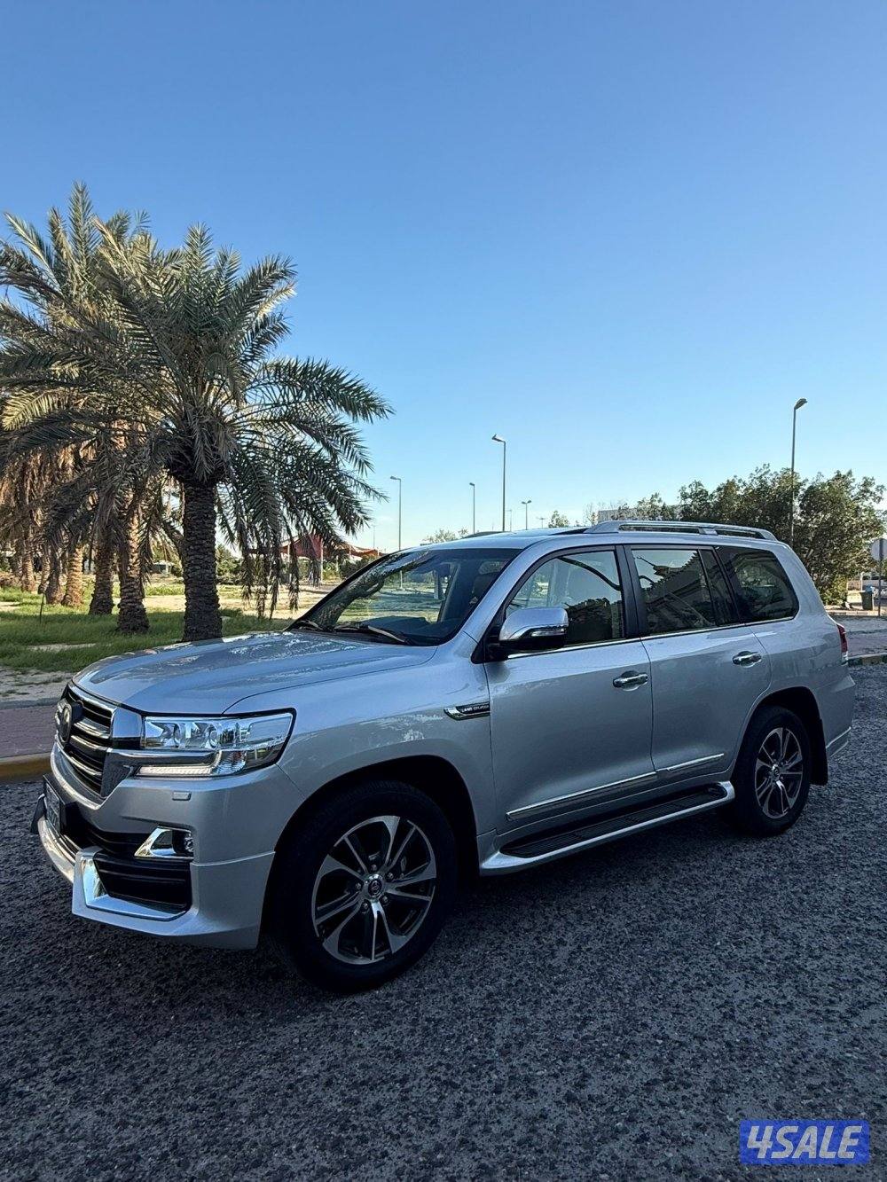 لاند كروز VXRSالساير 2020 بحاله نادره عداد 113 الف5