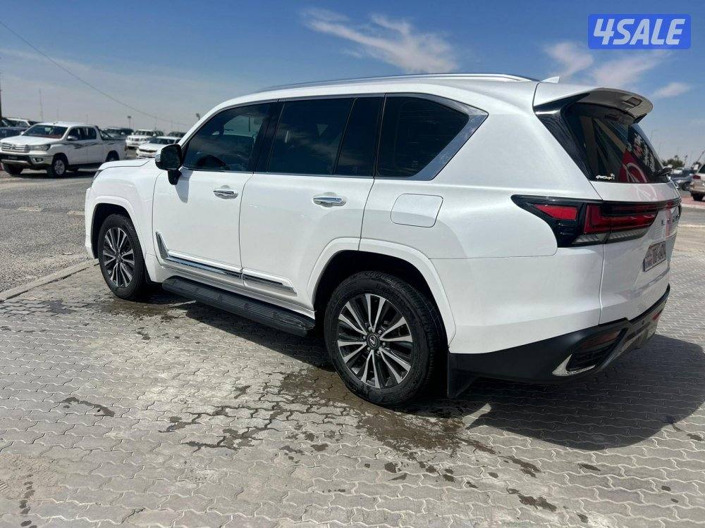 لكزس LX600 درجة ثانيه  twinturbo .V6 موديل 2024 ماشى 105.000 k.m2