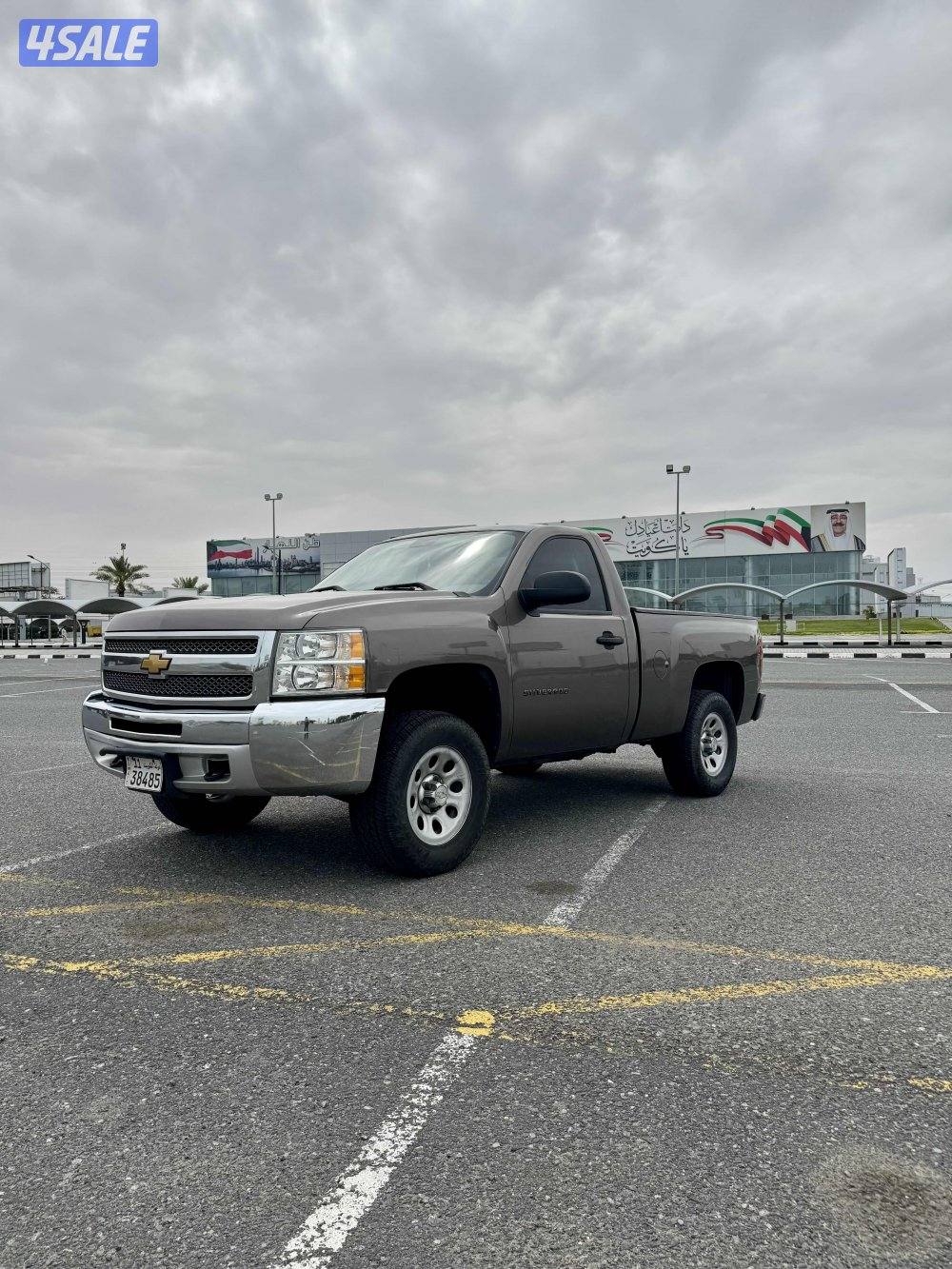 للبيع وانيت سلفرادو  20120