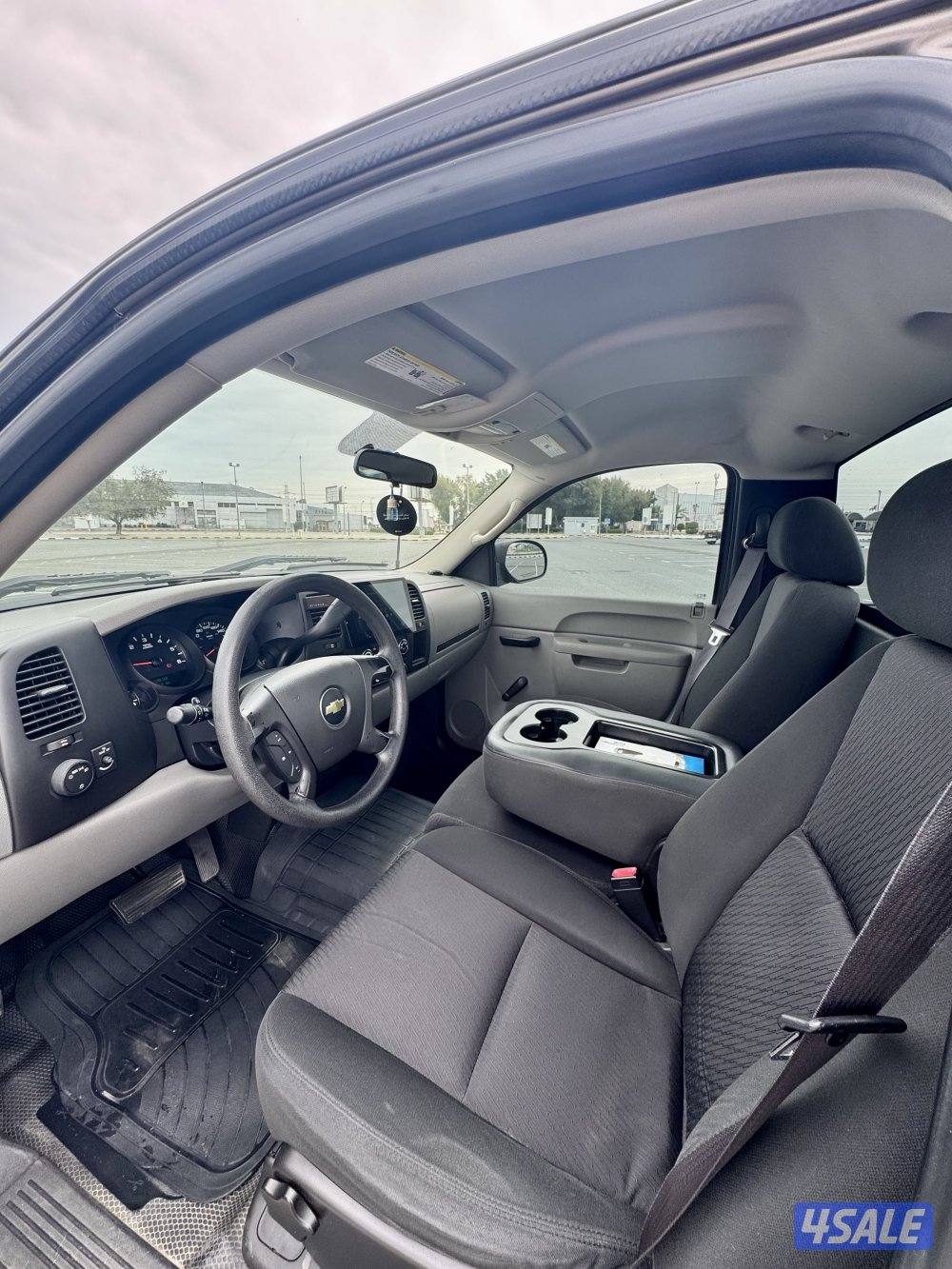 للبيع وانيت سلفرادو  20125