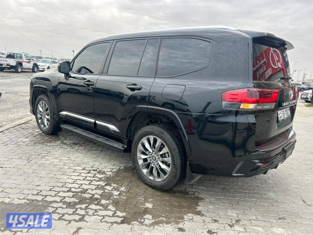 تويوتا لاند كروزر GX.R AERO موديل 2024 ماشى 52.000 k.m  وارد الساير2