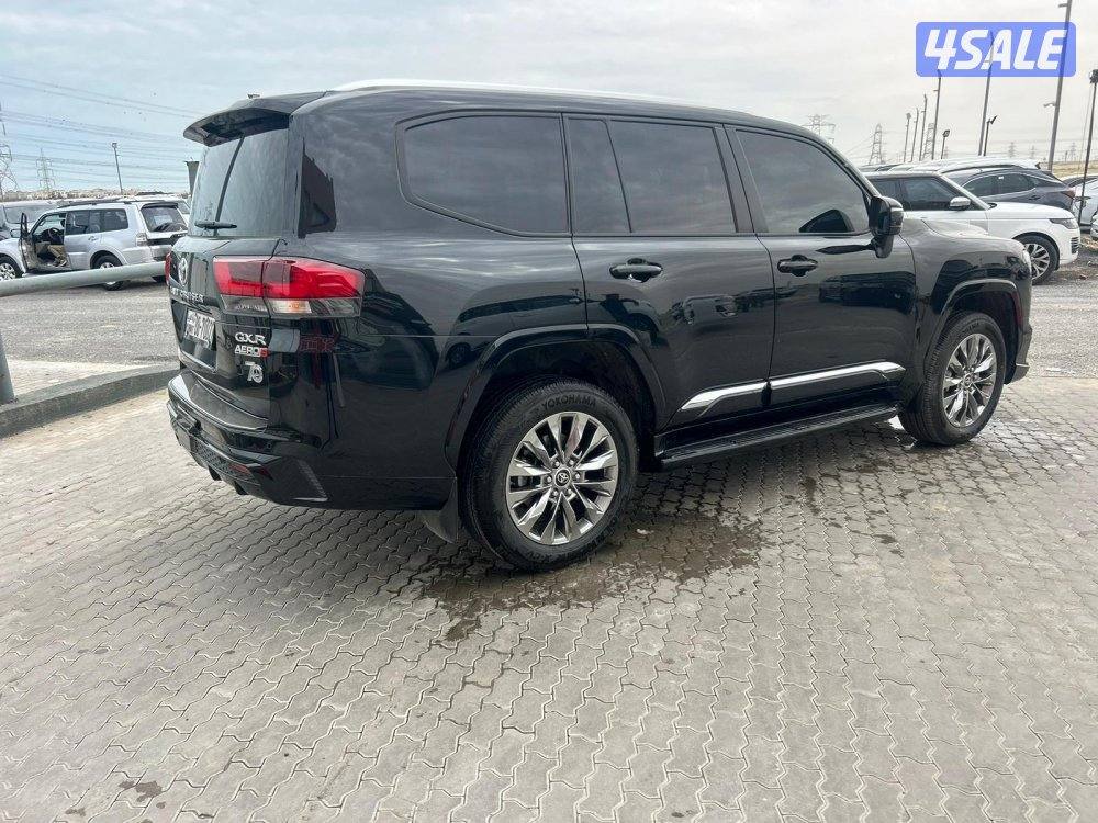 تويوتا لاند كروزر GX.R AERO موديل 2024 ماشى 52.000 k.m  وارد الساير3