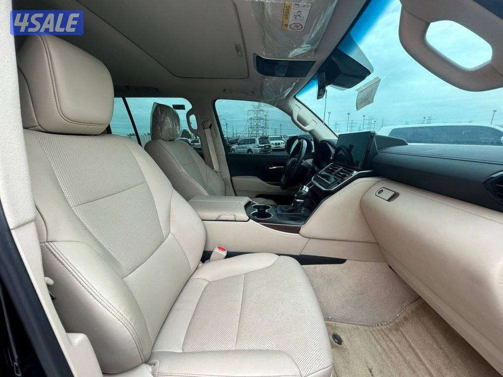 تويوتا لاند كروزر GX.R AERO موديل 2024 ماشى 52.000 k.m  وارد الساير5