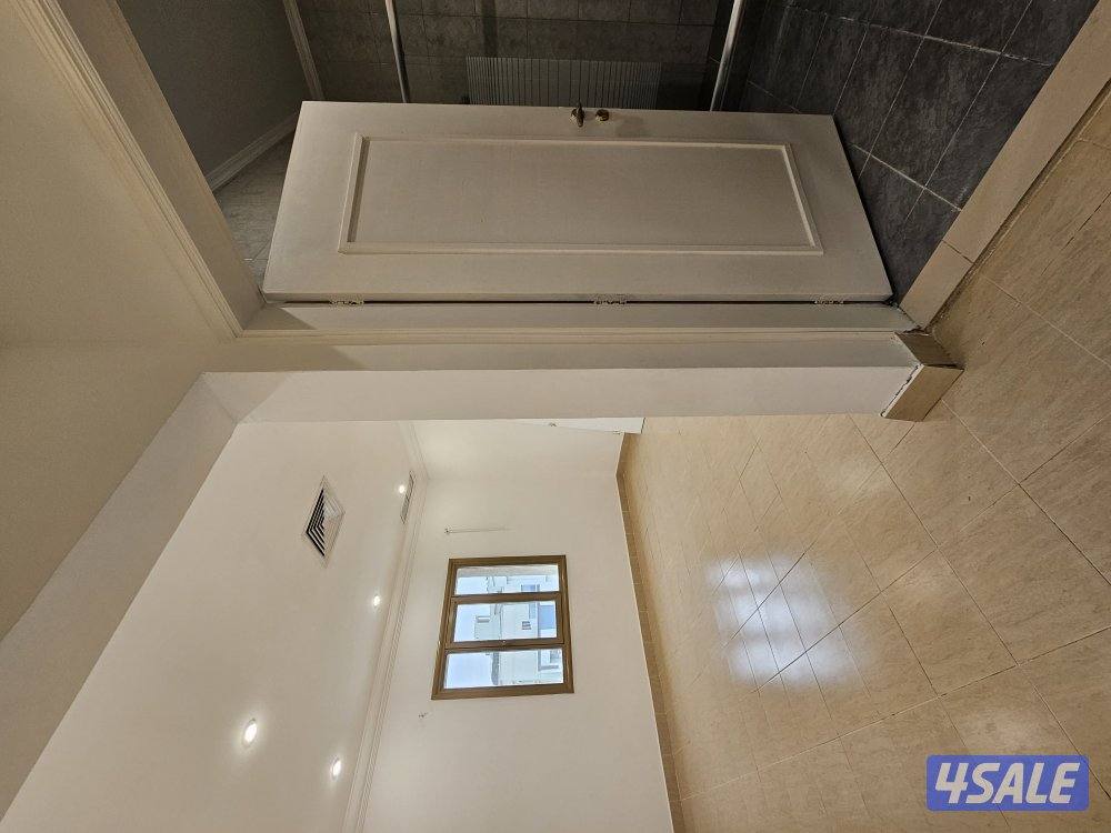 للايجار شقتين فنيطيس لامانع العقد باسم سيده شهر٤فري2