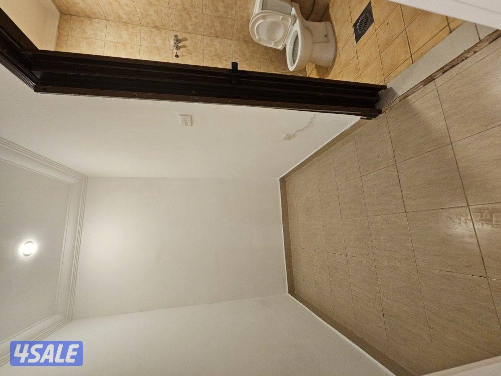 للايجار شقتين فنيطيس لامانع العقد باسم سيده شهر٤فري5