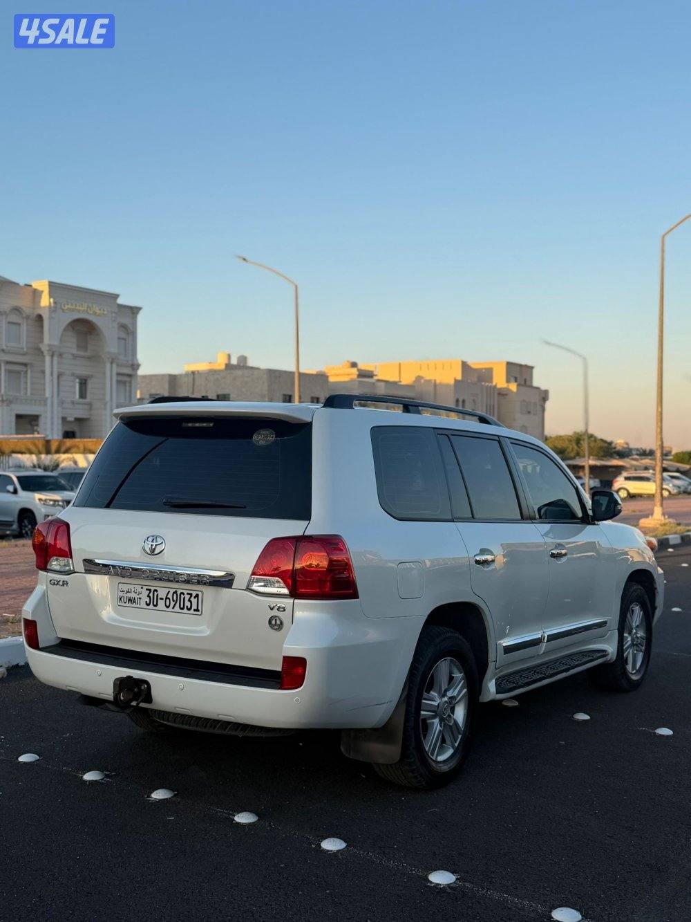 للبيع لاند كروزر 20143
