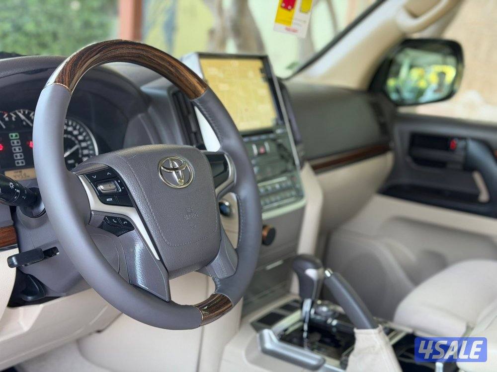 تويوتا _ لاندكروزر GXR _ الساير _ صبغ الوكالة _ 20183