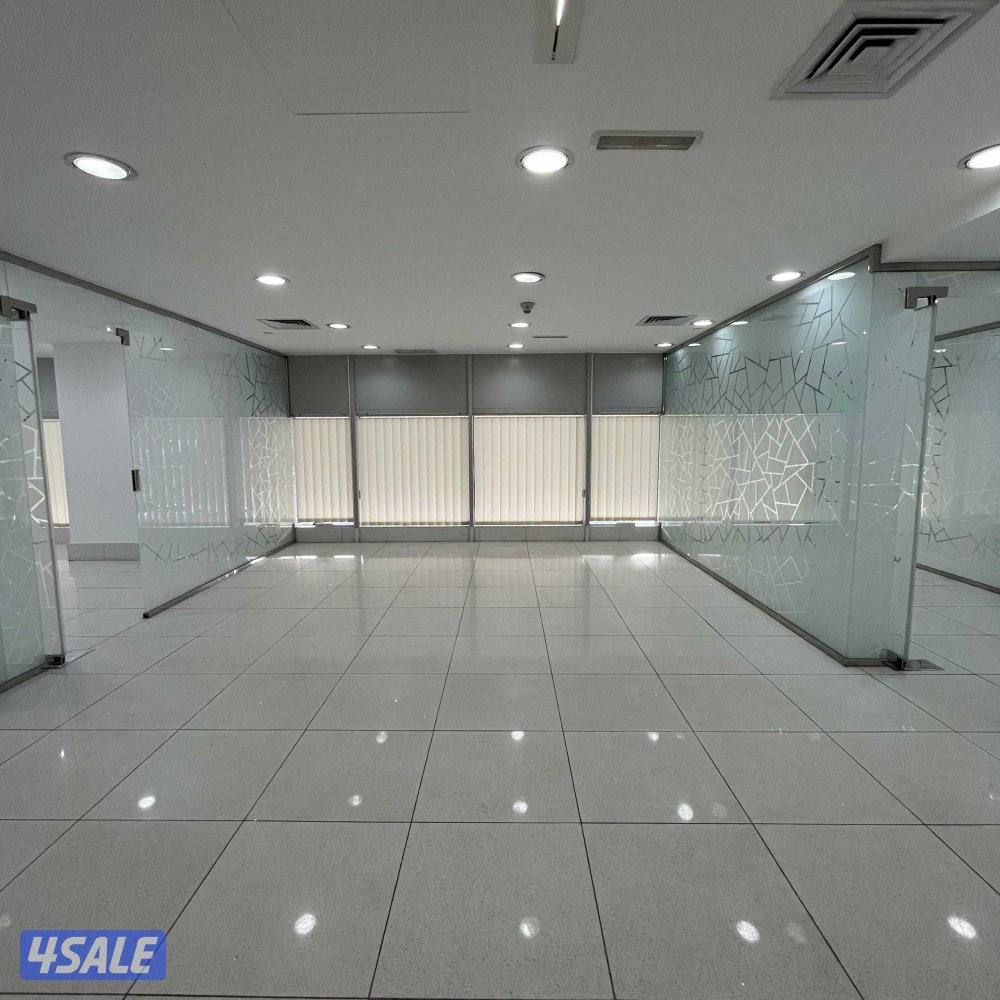 دور كامل تجاري مع فترة سماح للإيجار في القبلة قطعة 110