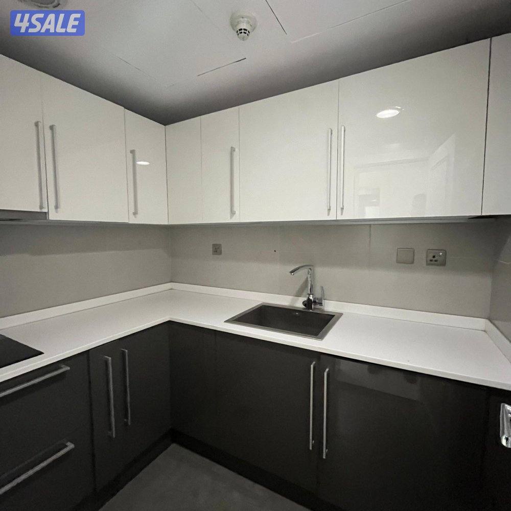 دور كامل تجاري مع فترة سماح للإيجار في القبلة قطعة 113