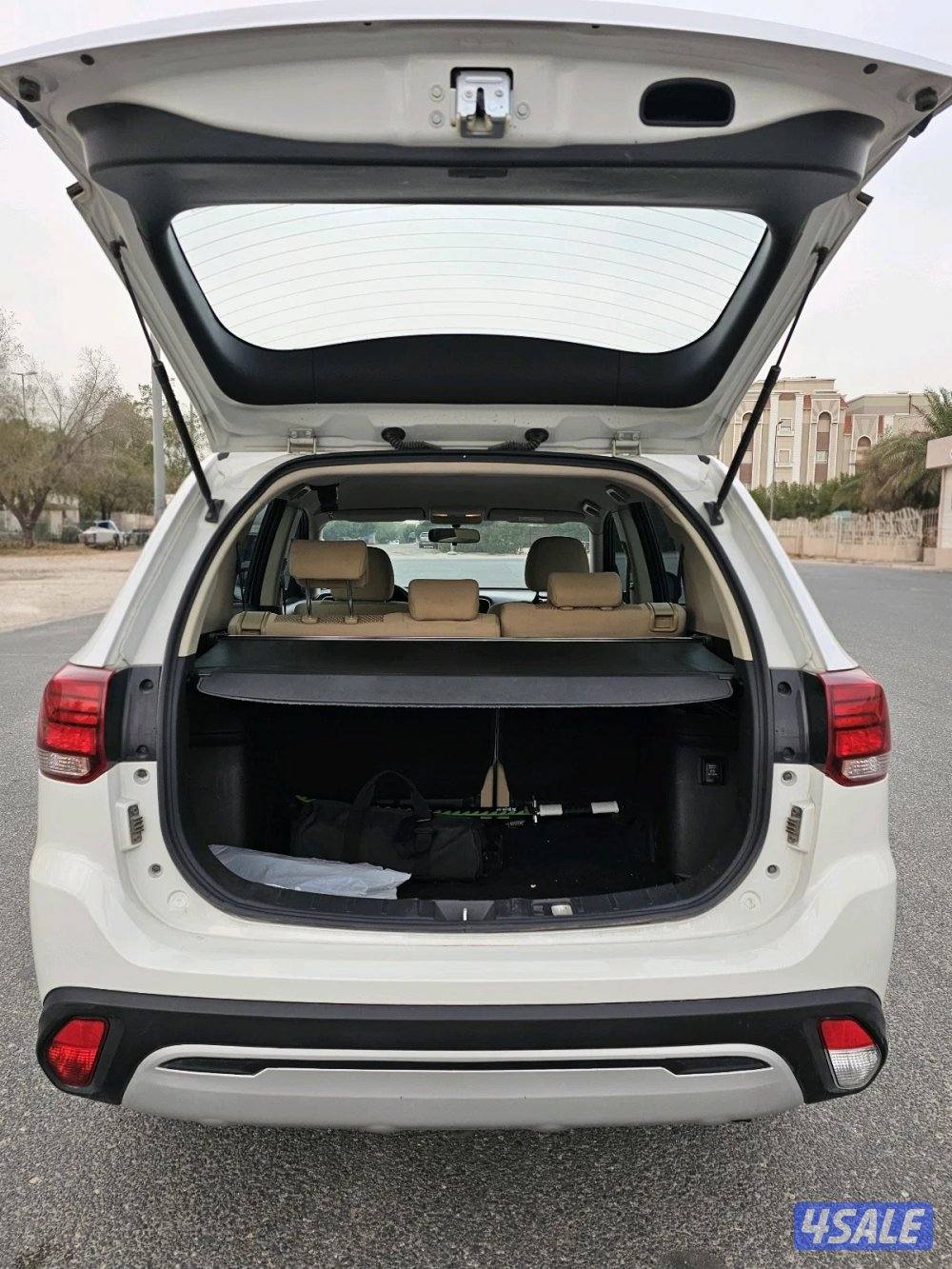 Mitsubishi Outlander 20216