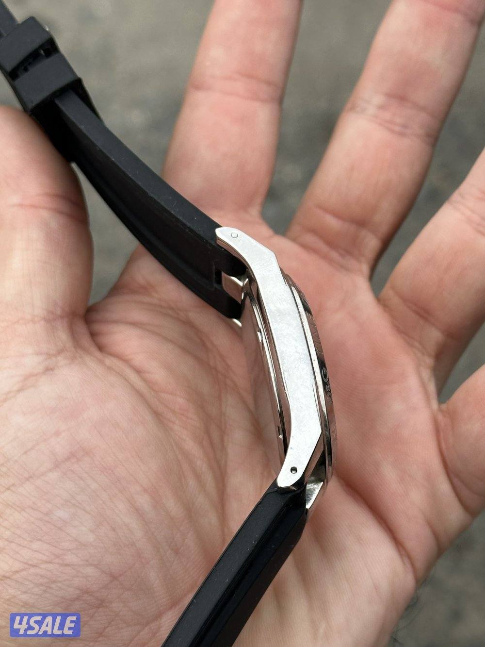 للبيع ساعه دولتشي ان غابانا5