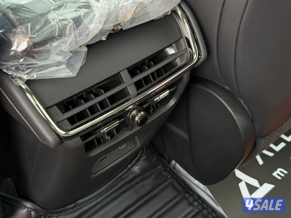 فورد توروسITANUM موديل2026 عداد24الف وارد الغانم تحت الكفاله ،12