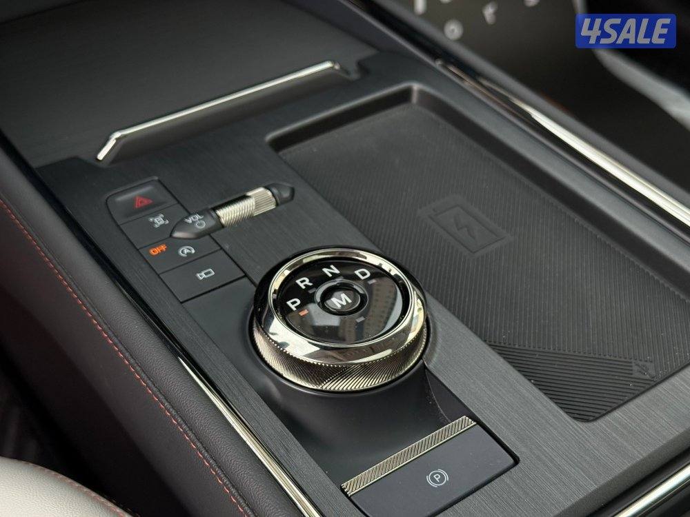 فورد توروسITANUM موديل2026 عداد24الف وارد الغانم تحت الكفاله ،11