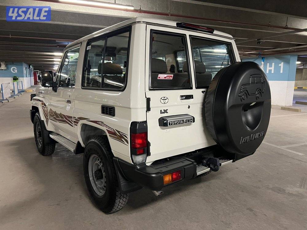 تويوتا لاند كروزر ربع ديزل موديل 2025 اصفار5