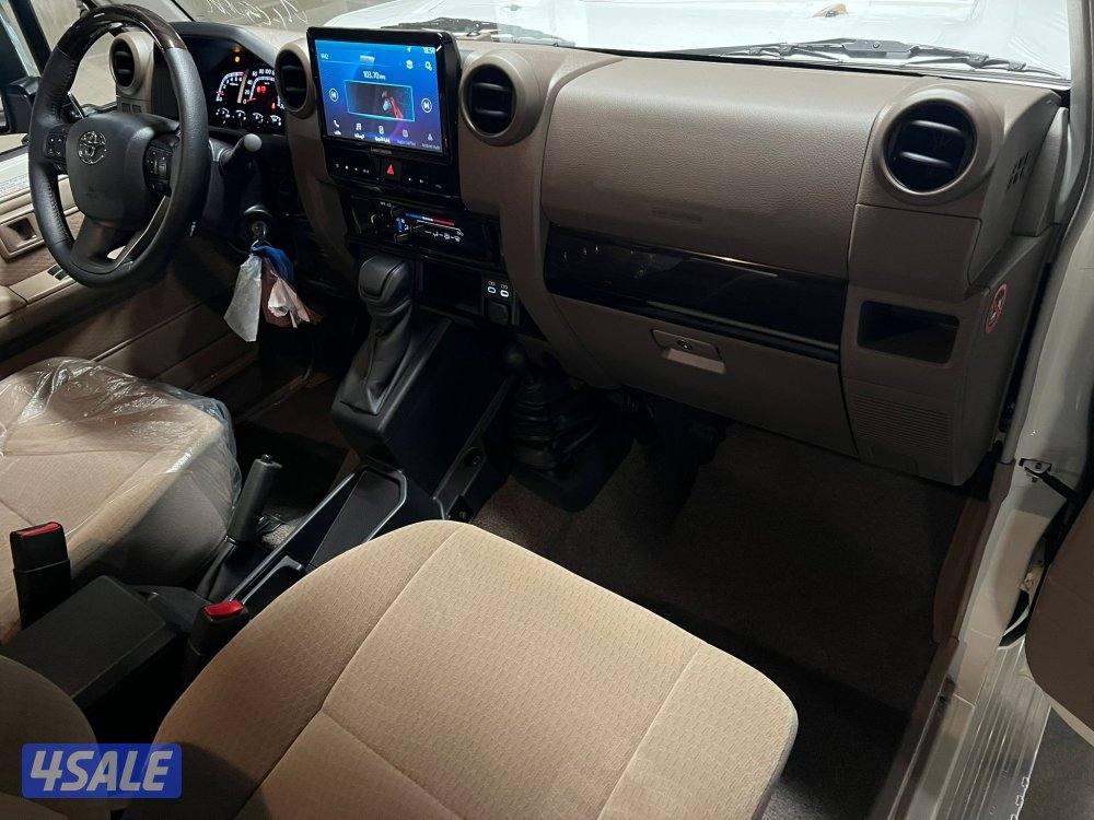 تويوتا لاند كروزر ربع ديزل موديل 2025 اصفار10