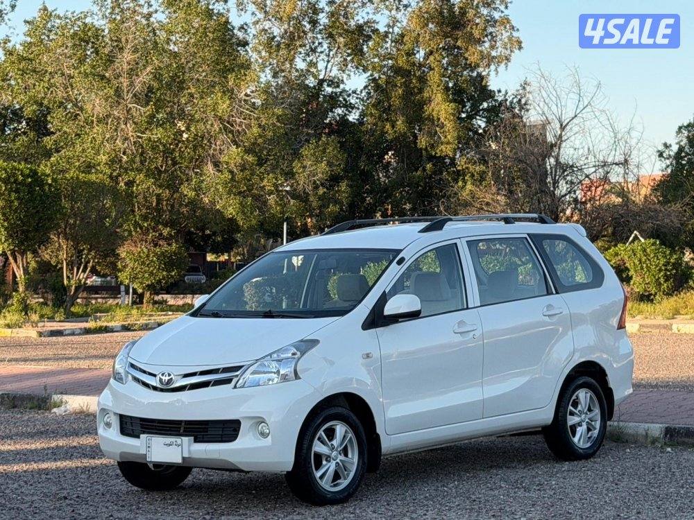 للبيع افانزا موديل 2015 وارد الساير0