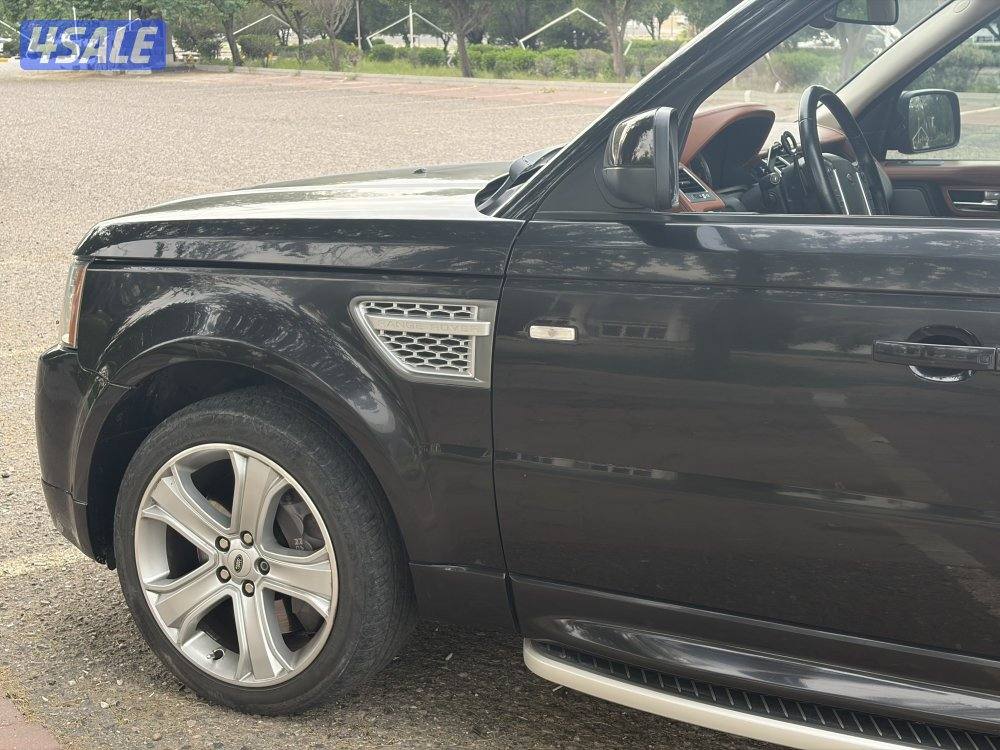 رنج روفر سبورت حاله نادره عداد ٨٣ الف فقط  السعر  ٣٧٠٠ قابل بالمعقول10