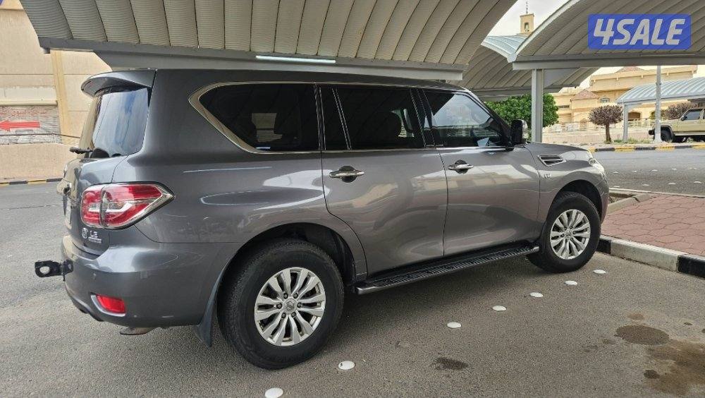 نيسان باترول LE المكينة الكبيرة 8 سلندر3