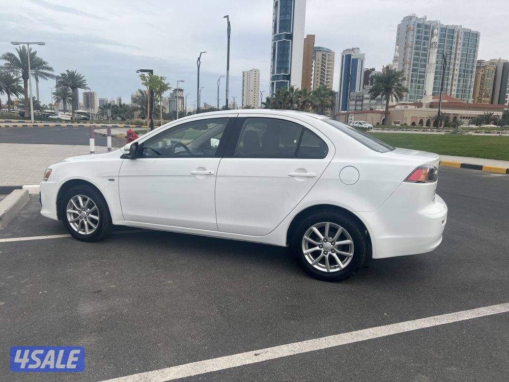 ميتسوبيشي لانسر ٢٠١٦  بحالة ممتازة  بيعة سريعة ٩٥٠. دينار5