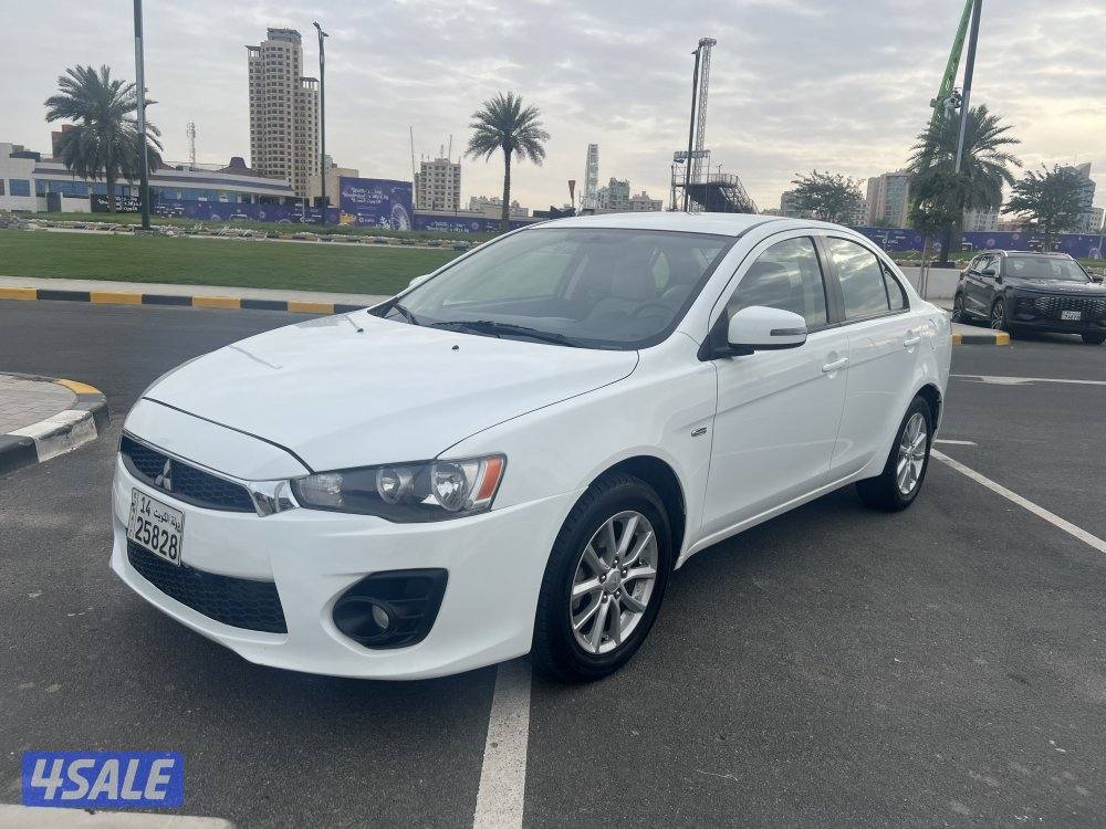 ميتسوبيشي لانسر ٢٠١٦  بحالة ممتازة  بيعة سريعة ٩٥٠. دينار6