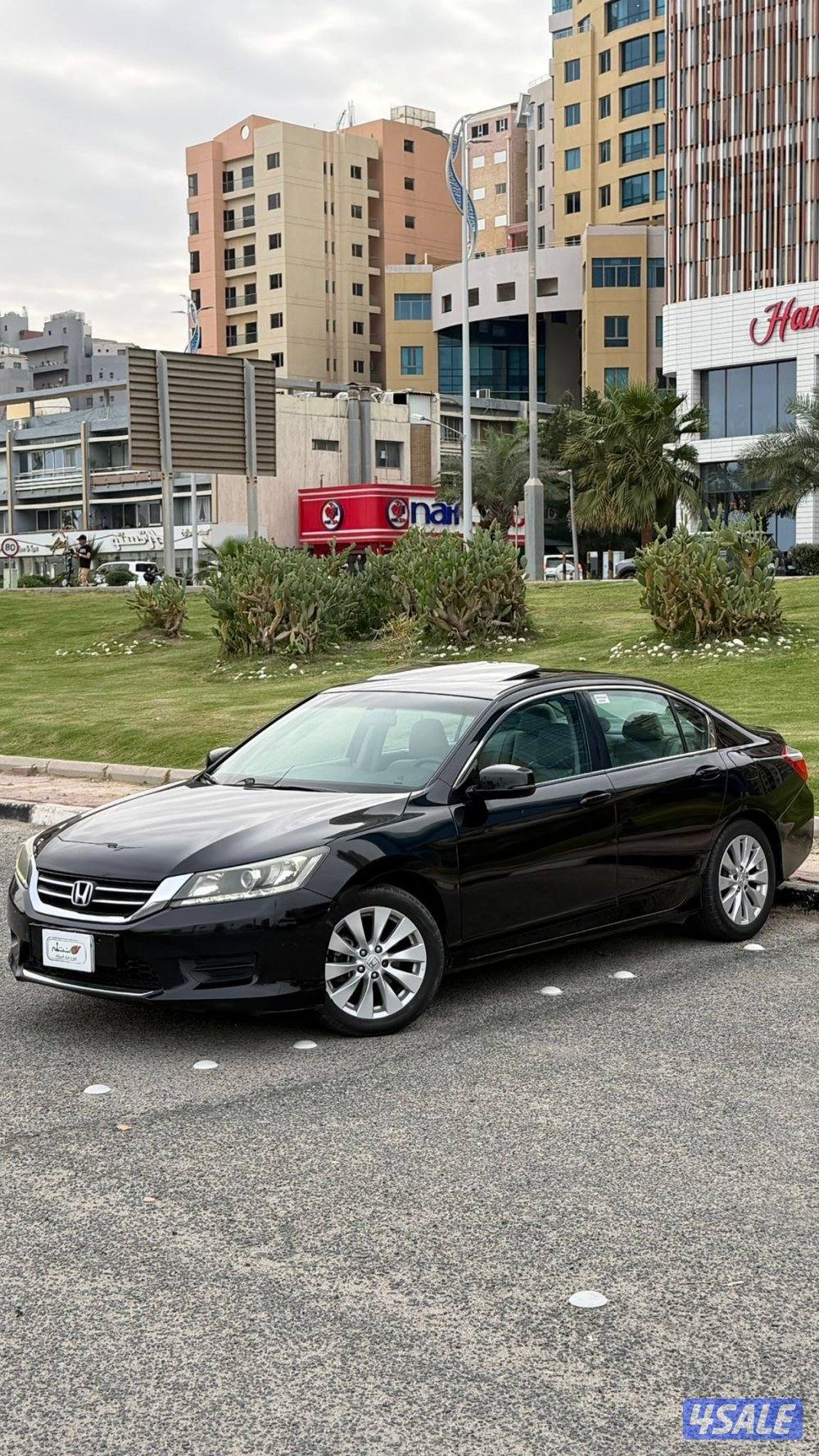 هوندا اكورد موديل 2014 / بحاله ممتازه1