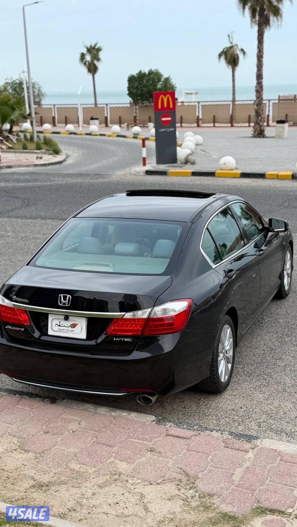هوندا اكورد موديل 2014 / بحاله ممتازه3