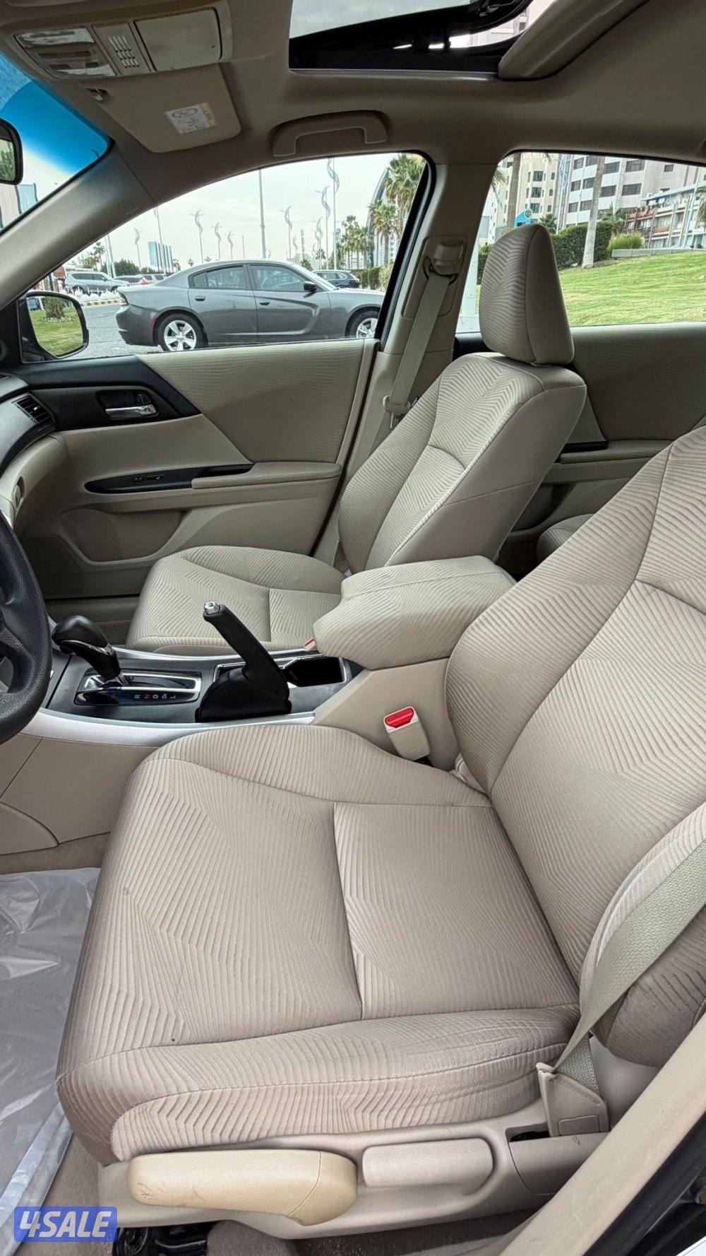 هوندا اكورد موديل 2014 / بحاله ممتازه12