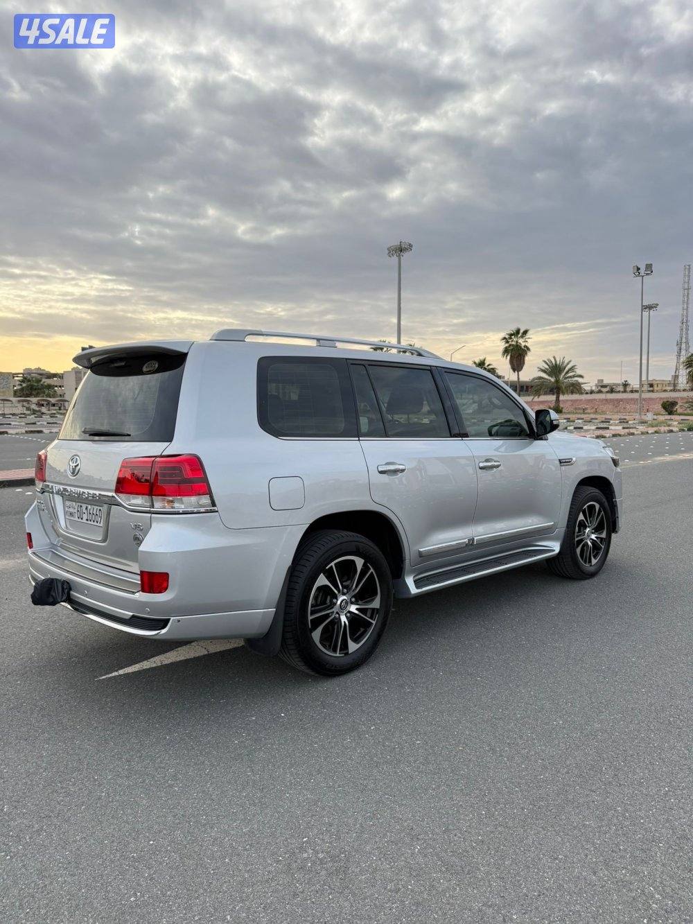 لاند كروز تورينق 6V الساير بحااله نادره عداد 69 الف3