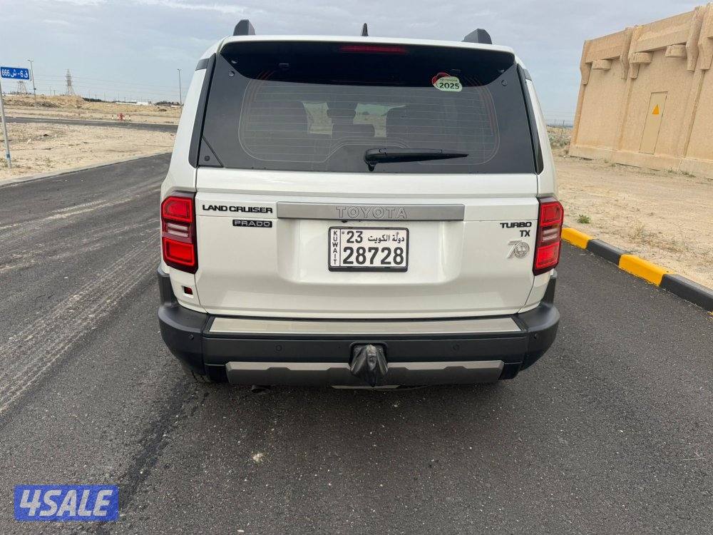 برادو TX الساير 2025 الساير بحاله الوكاله عداد 3500 كيلو شبه اصفار2