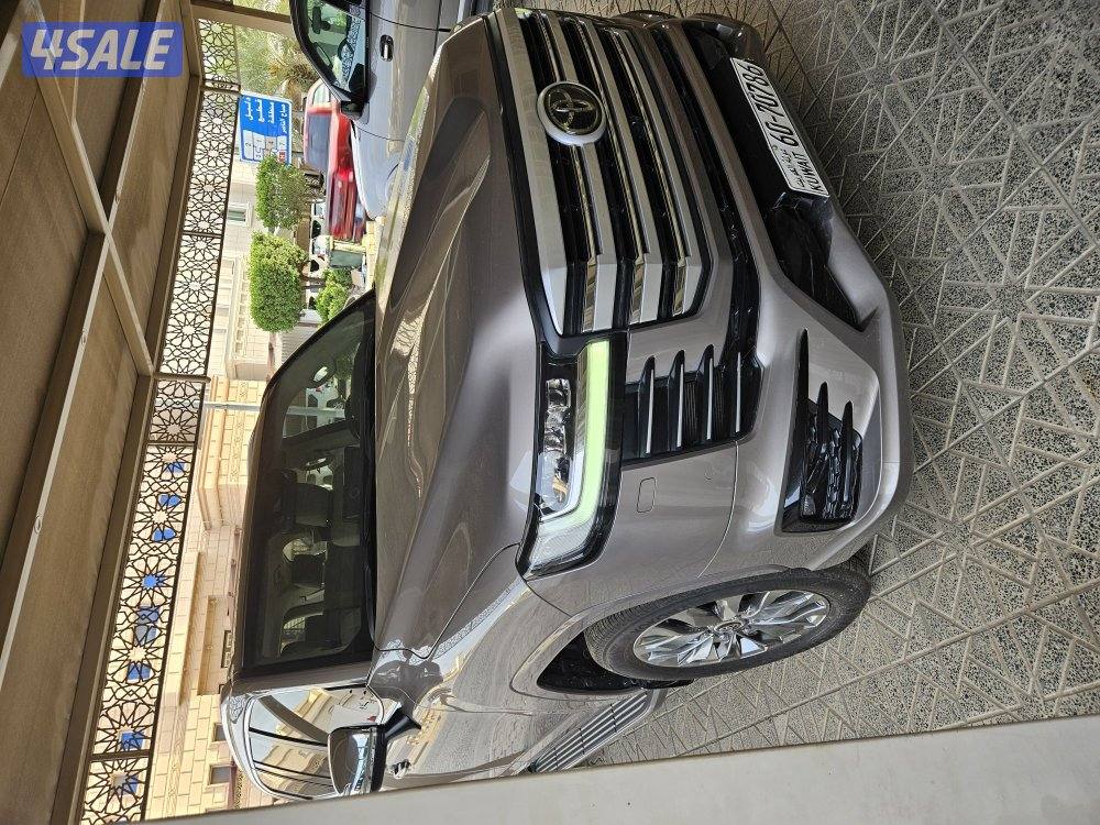 لاند كروزر 2022  VXR0