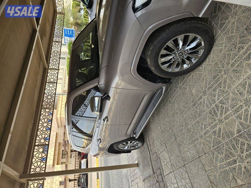 لاند كروزر 2022  VXR1