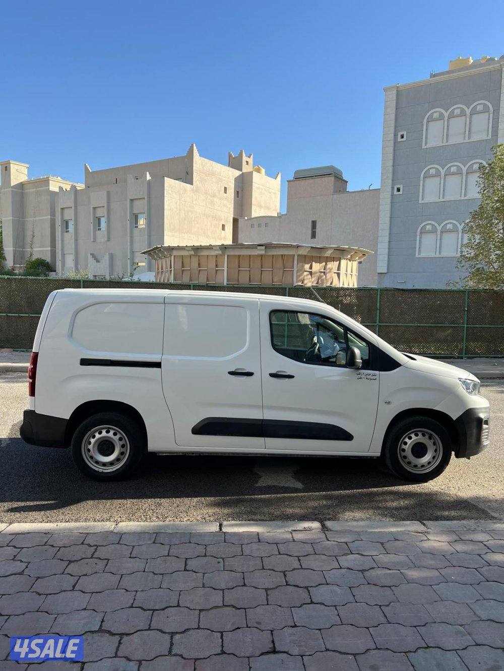 2023 بيجو بارتنر4