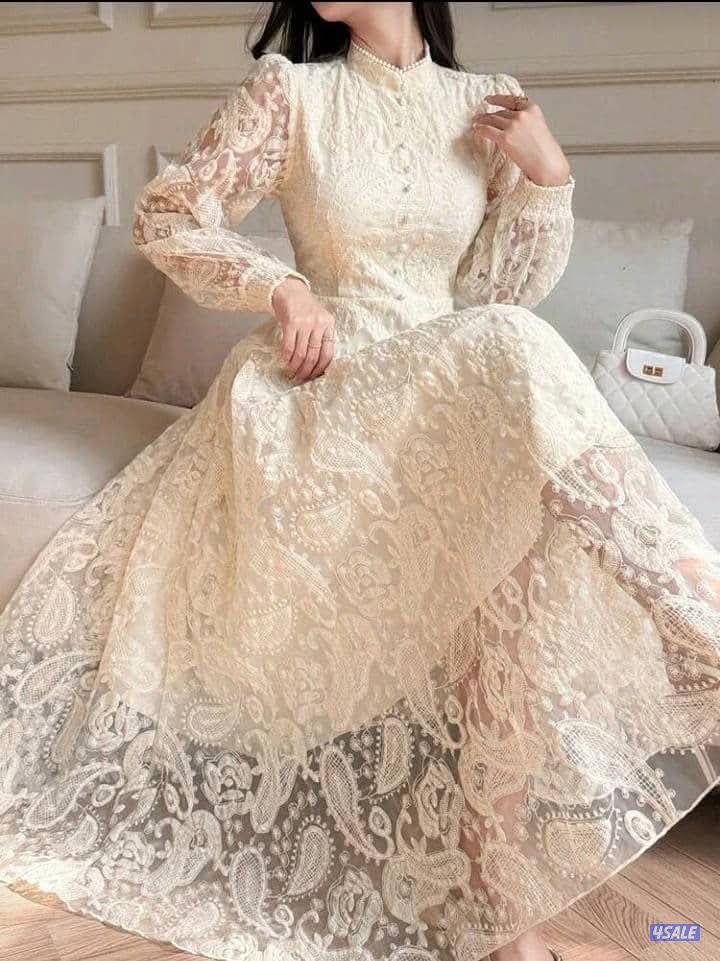 خياط وقصاص للملابس النسائية خبرة كبيرة بدول الخليج من قص وخياطة وإشراف0