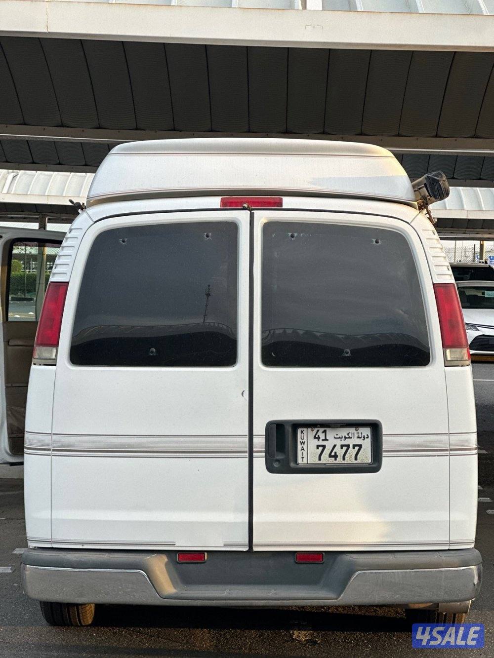 للبيع فان موديل 2000  شرط الفحص2