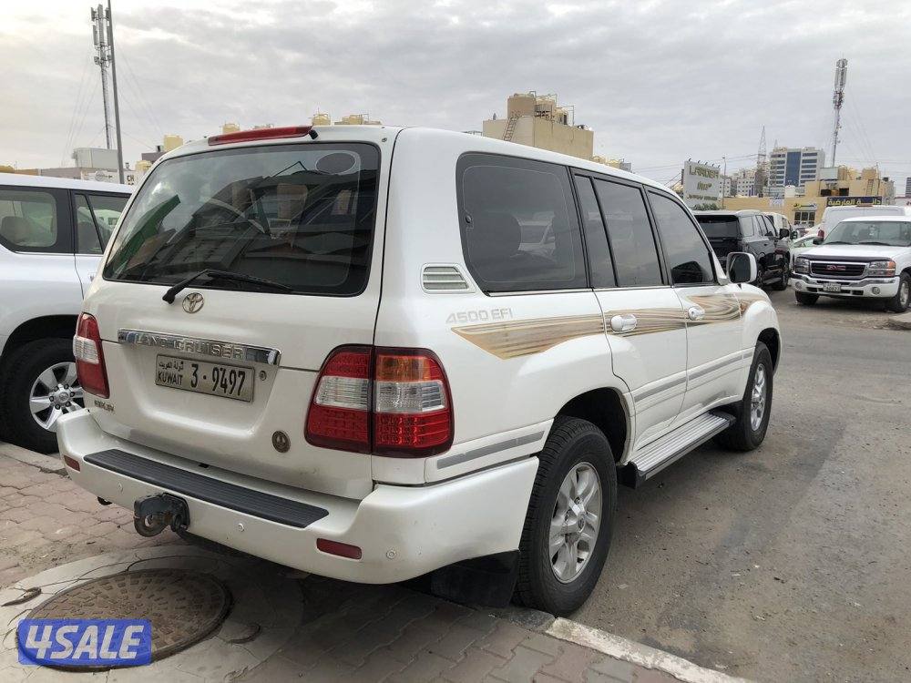 لاند كروزر موديل 2007 ماشي 457 الف4