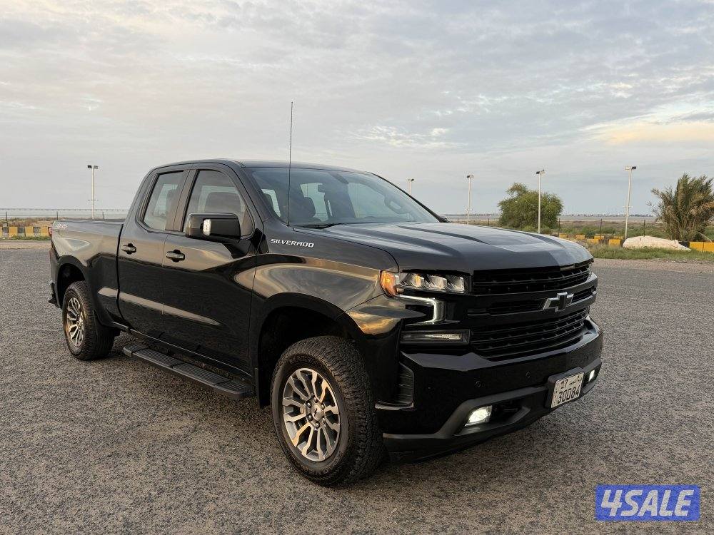 للبيع وانيت سلفرادو باب ونص LT 2019 ماشي 265الف دبل قير وارد الغانم0