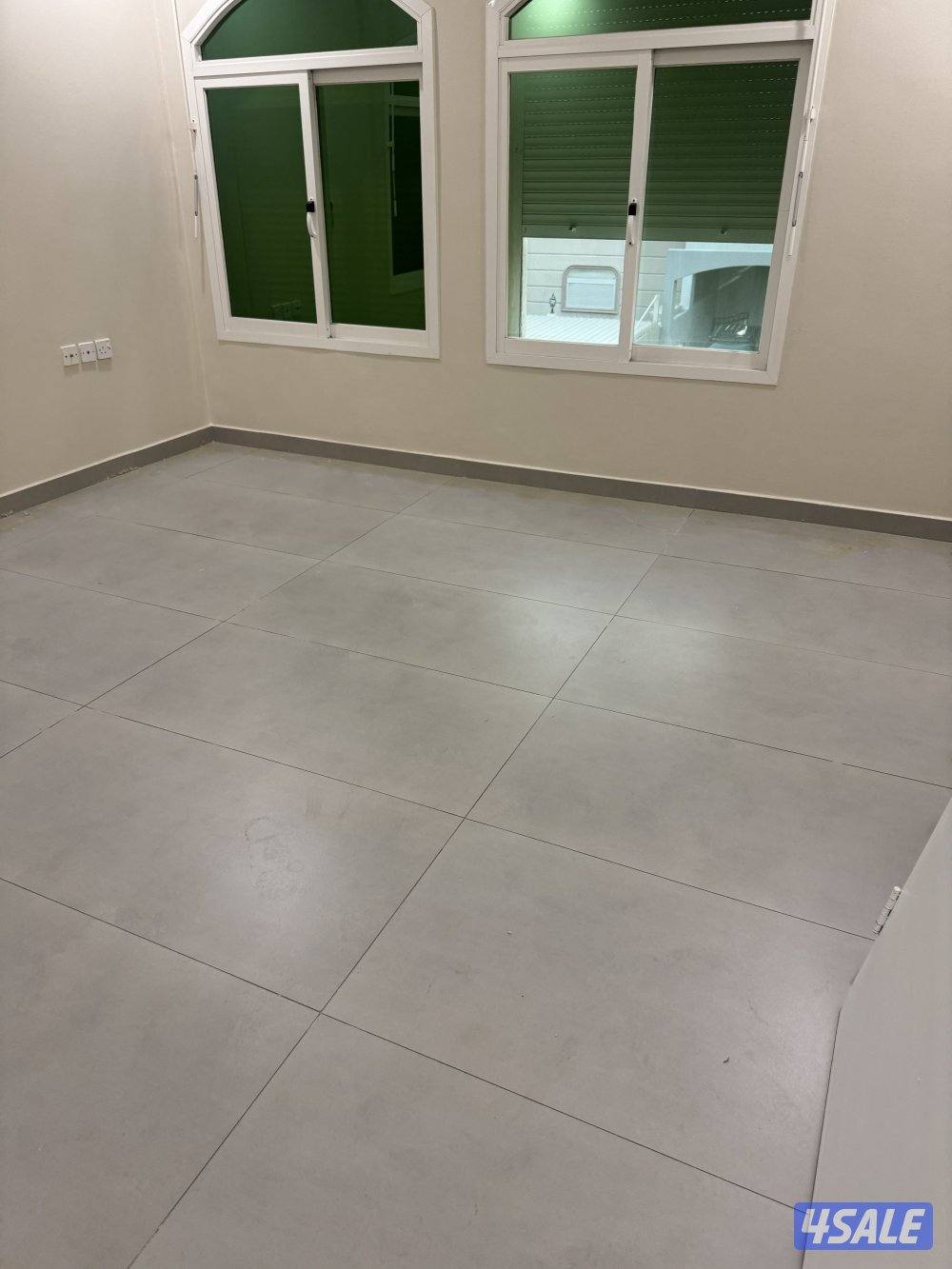 للايجار شقه في حطين ٣ غ وصاله مطبخ ٢ حمامين الدور الاول مصعد شتر4