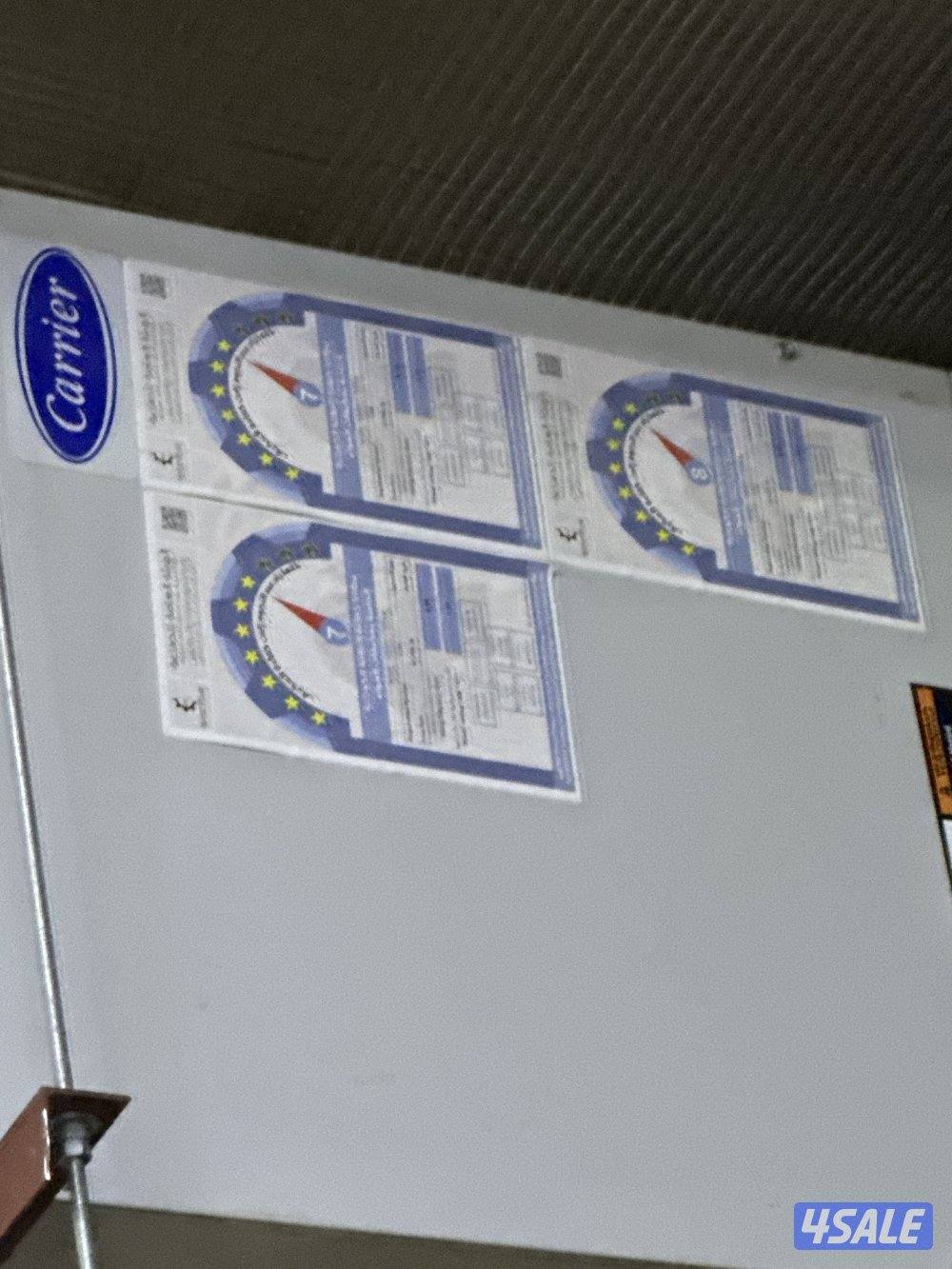 مكيف للبيع نضيف استعمال خفيف يوجد ٤ مكيفات لبيع0