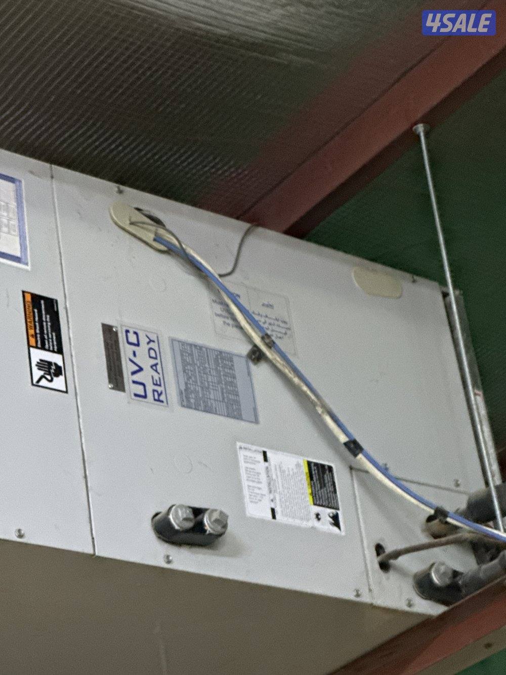 مكيف للبيع نضيف استعمال خفيف يوجد ٤ مكيفات لبيع1