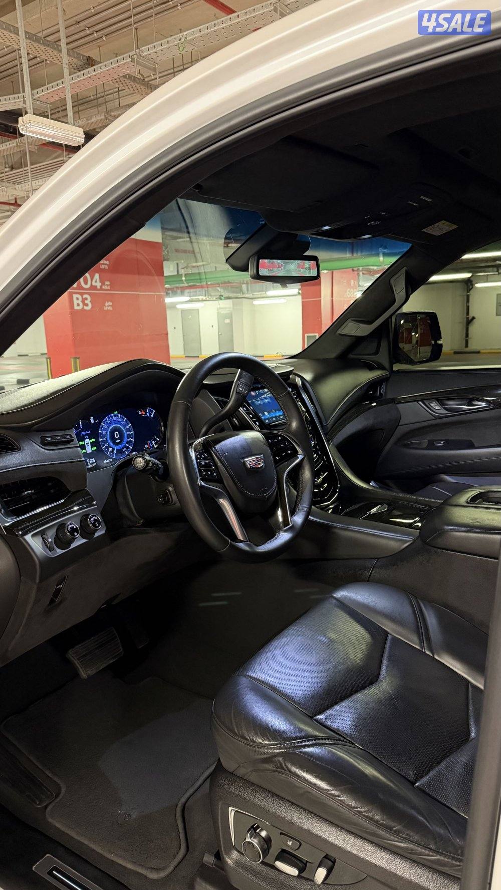 للبيع اسكاليد بلاتنيوم 2018 المالك الاول4