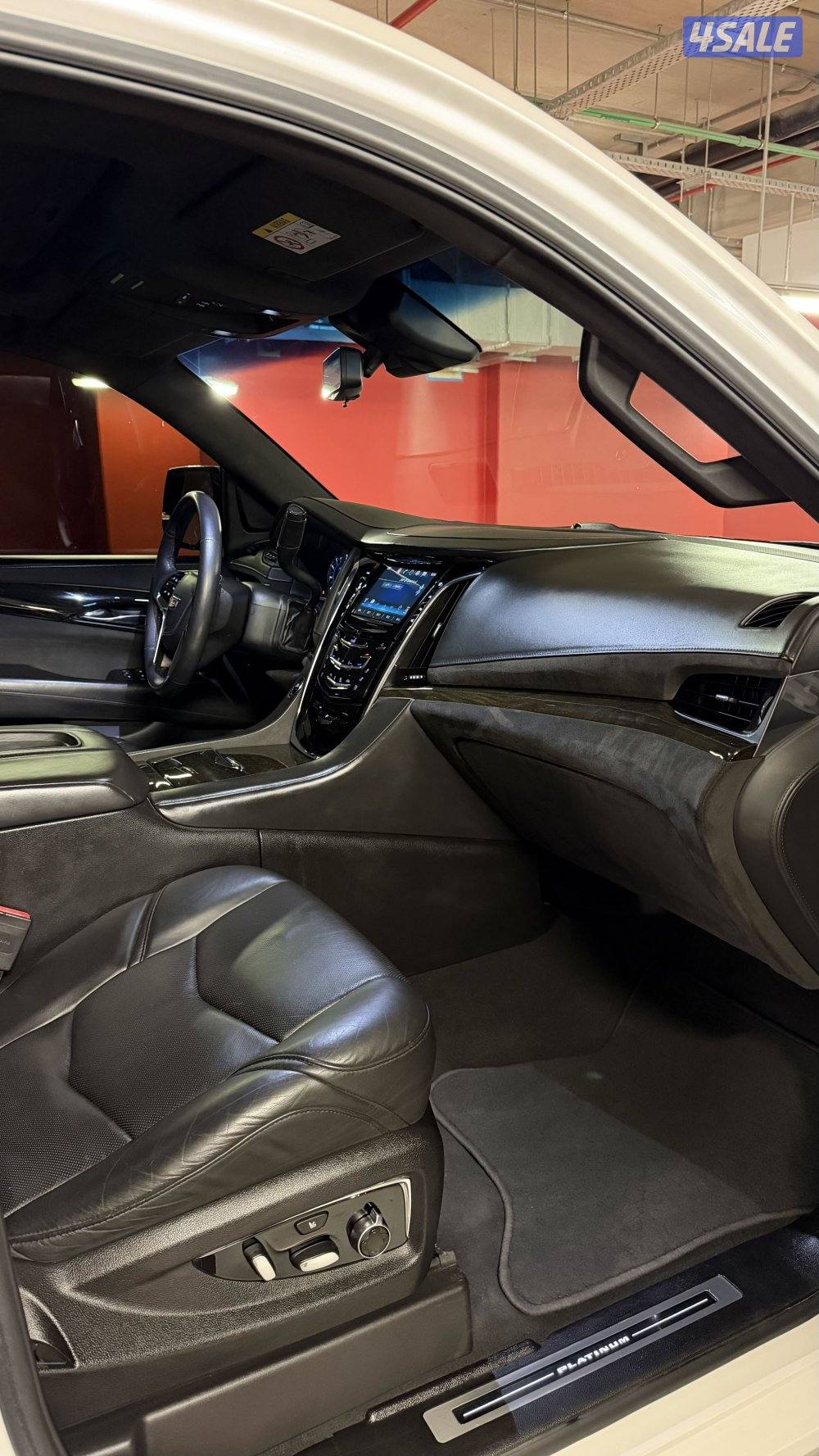 للبيع اسكاليد بلاتنيوم 2018 المالك الاول8