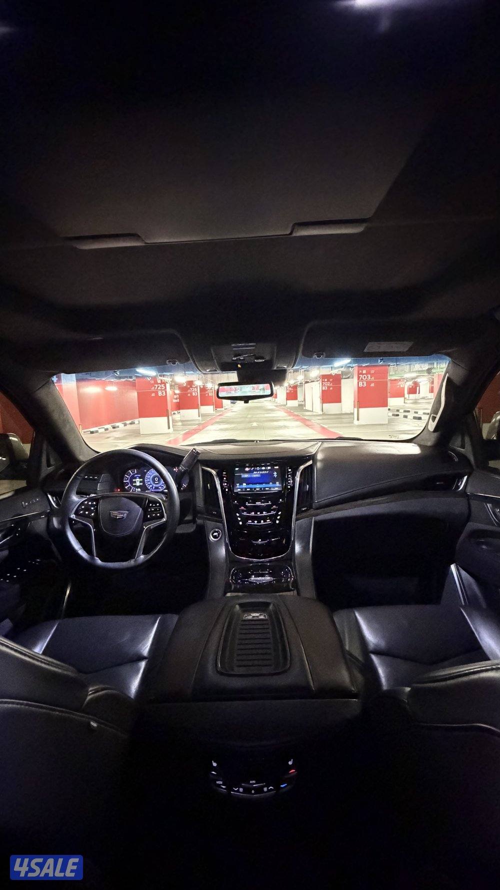 للبيع اسكاليد بلاتنيوم 2018 المالك الاول9