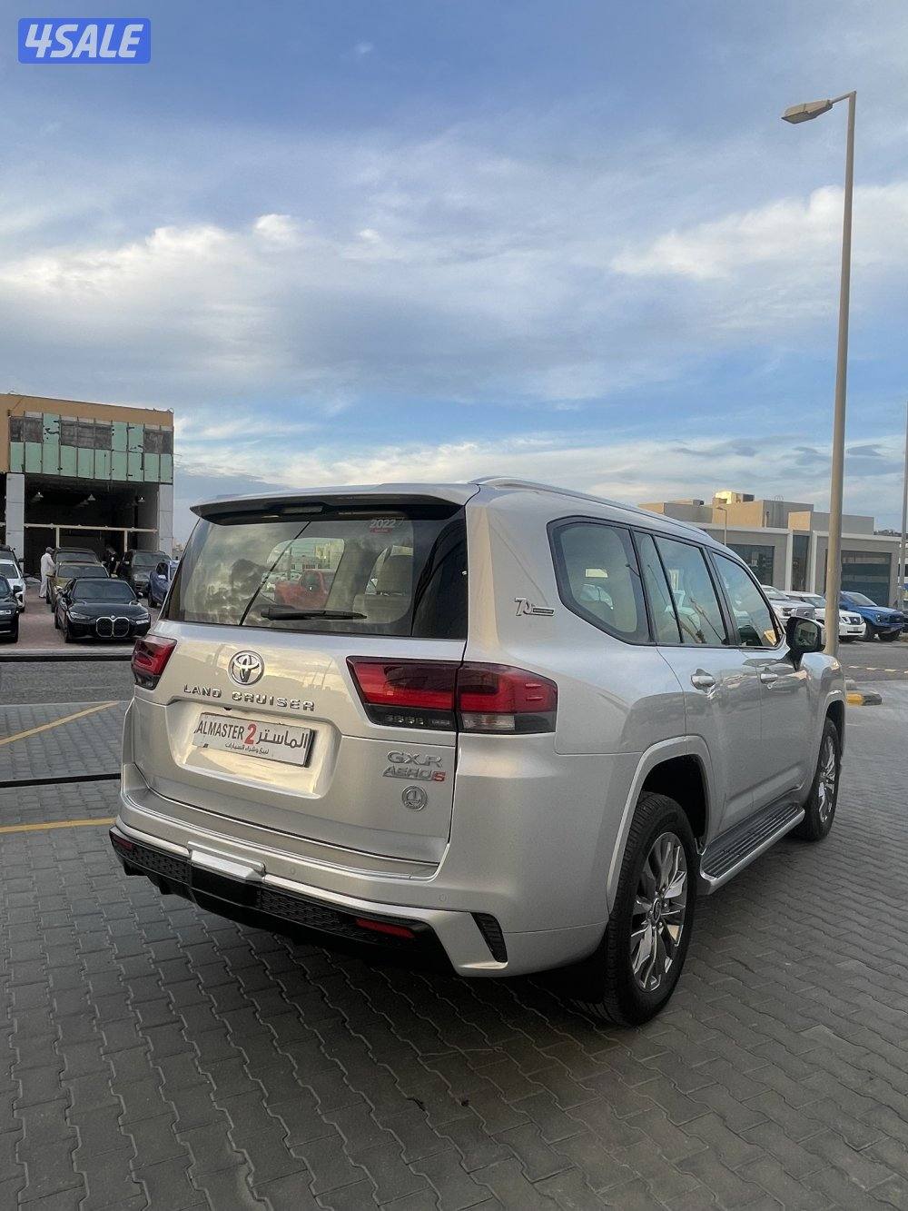للبيع لاند كروزر GXR ايرو اس صبغ الوكاله 20223