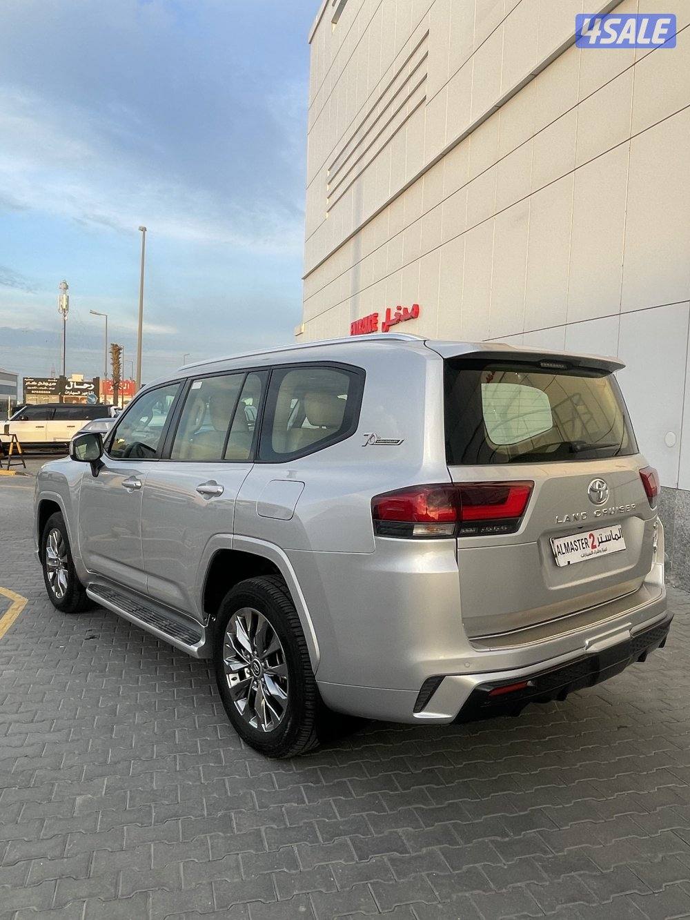 للبيع لاند كروزر GXR ايرو اس صبغ الوكاله 20226