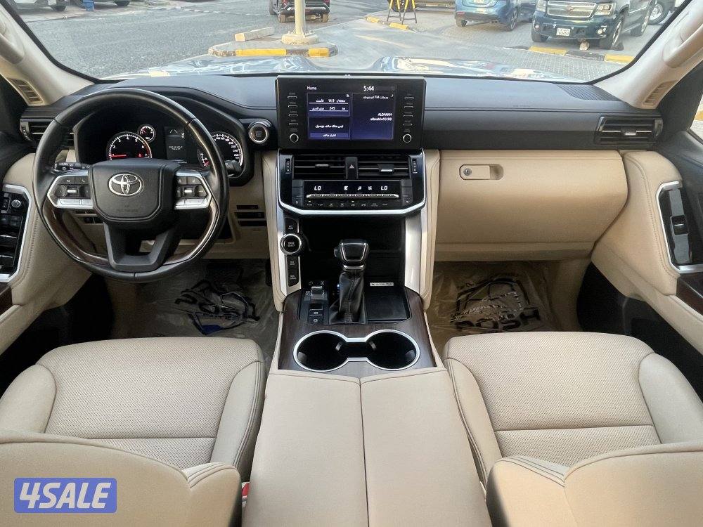 للبيع لاند كروزر GXR ايرو اس صبغ الوكاله 20227