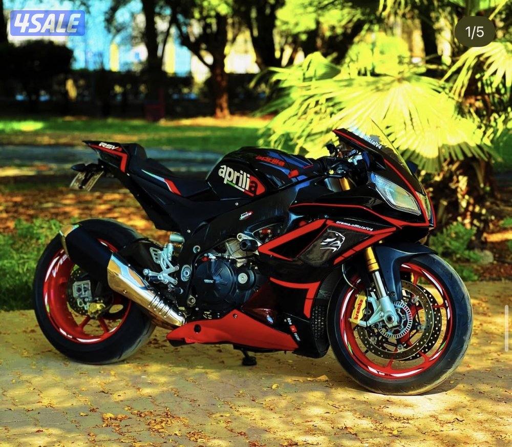 Aprilia RSV4 1100 factory 20122