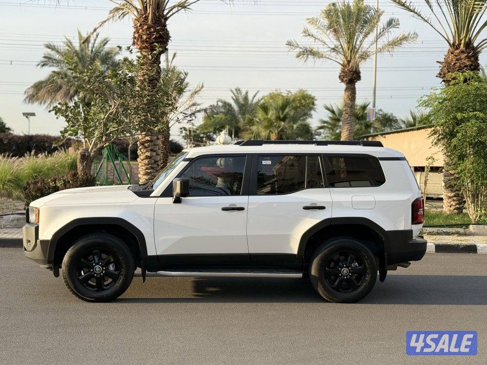 برادو تيربو موديل 2024 ماشي 49 صبغ الوكالة تحت الكفالة بحالة نادرة1